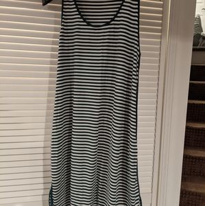 Maternity/nursing tunic style gown